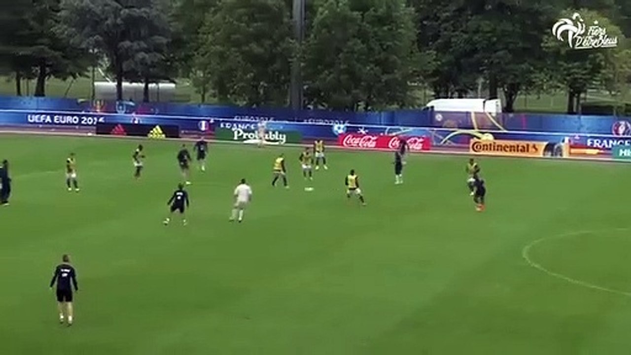 Payet marca golo em jogo-treino