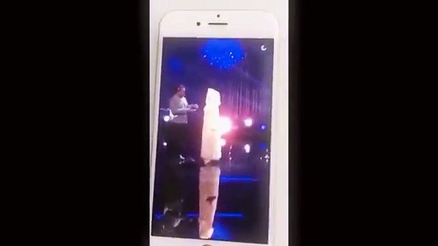 Christina Aguilera canta ‘ao lado’ de Whitney Houston