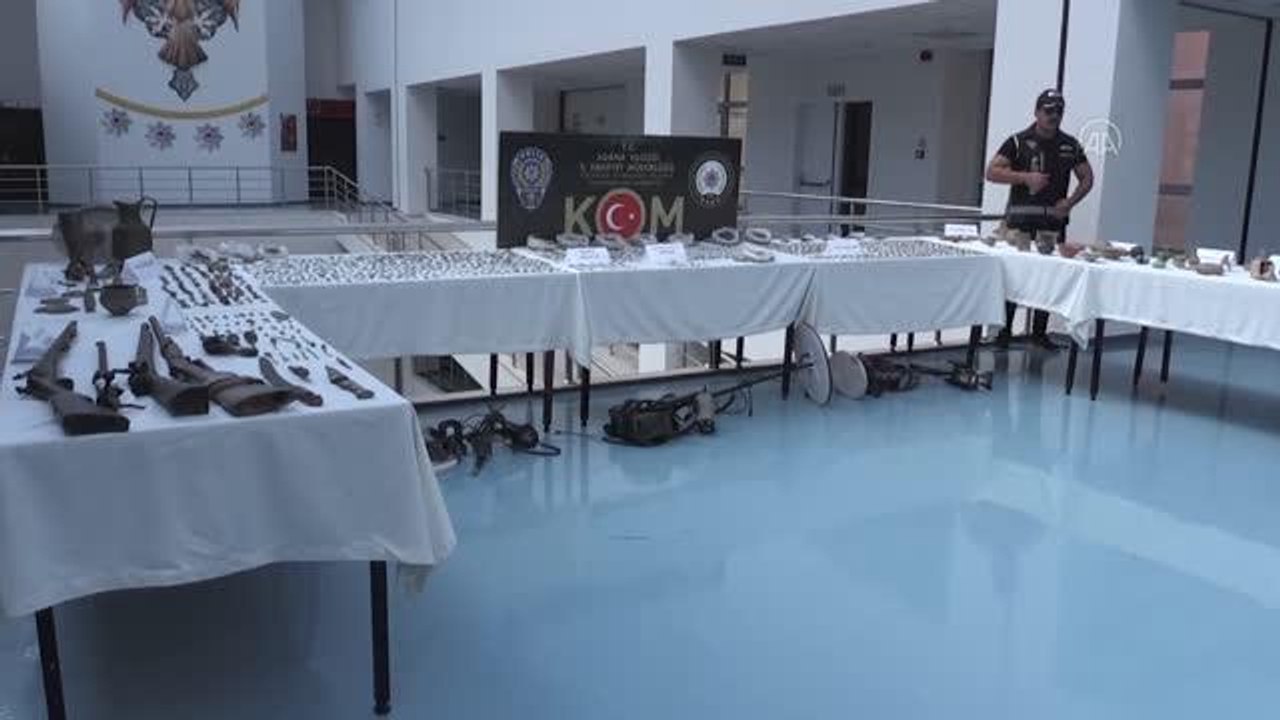 "Anadolu" operasyonunda ele geçirilen tarihi eserler sergilendi