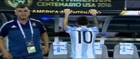 Lionel Messi desfaz-se em lágrimas
