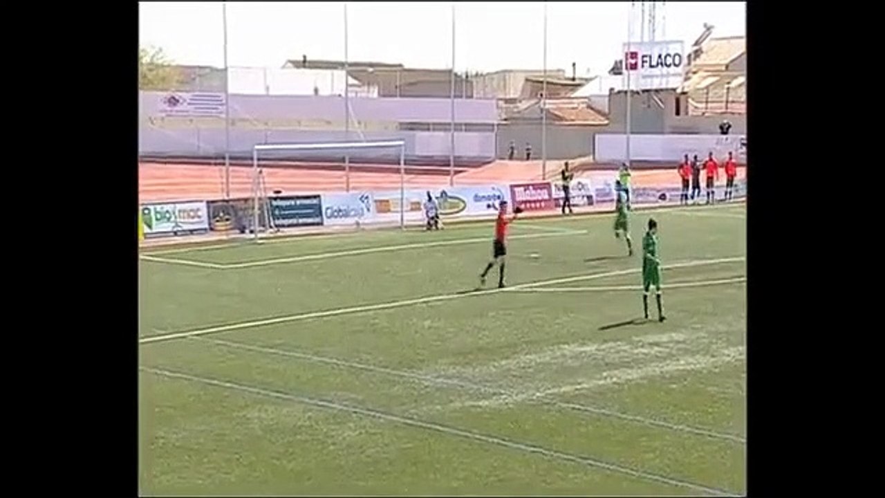 Jogador marca grande golo espanhola