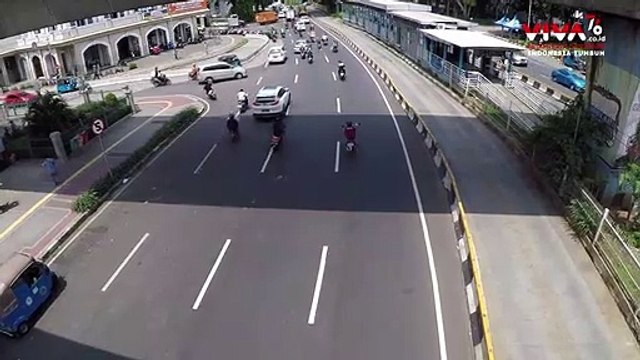 Jakarta Kembali Ganjil Genap, Taksi Online Kena Motor Bebas