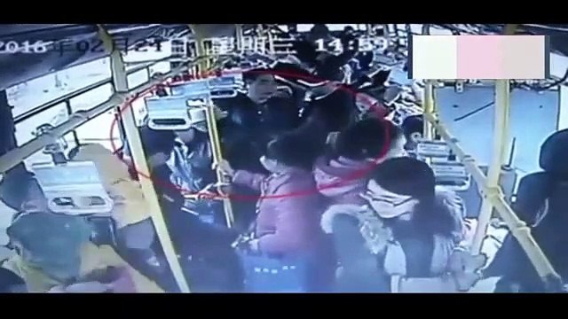 gravida é atacada por se recusar a ceder lugar no autocarro