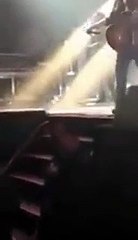 Alejandro Sanz interrompe concerto para defender mulher agredida