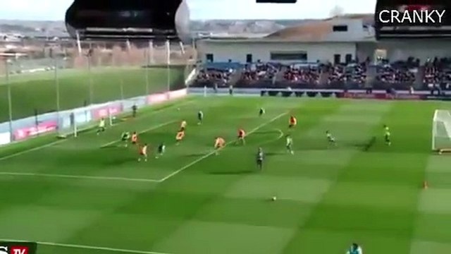 Cristiano Ronaldo encanta adeptos com golaço no treino