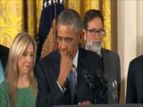 Obama chora ao falar sobre controlo de armas