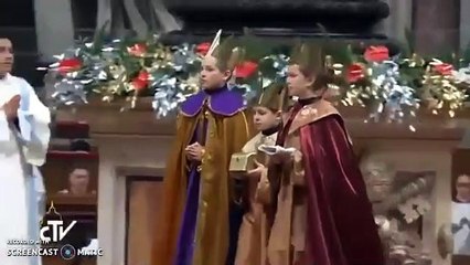 Missa no Vaticano dá que falar. A culpa é dos reis magos