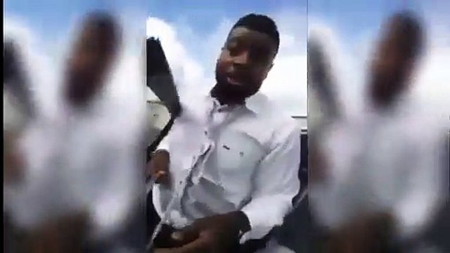 Homem canta, encanta e polícias perdoam-lhe multa