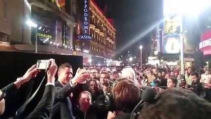 Cristiano Ronaldo sabe como tirar selfies em série
