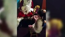 Pai Natal surpreende menina surda com gesto emocionante