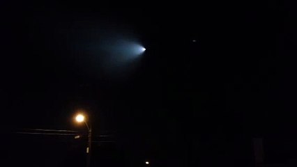 Luz surpreende ao surgir nos céus da Califórnia