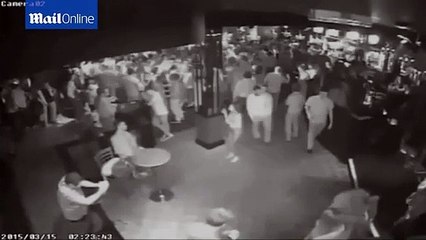 Brincadeira em discoteca valeu-lhe agressão que o deixou em coma