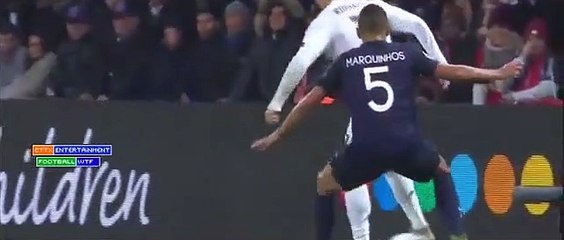 Cristiano Ronaldo finta Marquinhos