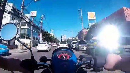 Bola de fogo avistada no céu na Tailândia