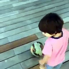 Piqué aponta caminho de 'campeão' ao filho