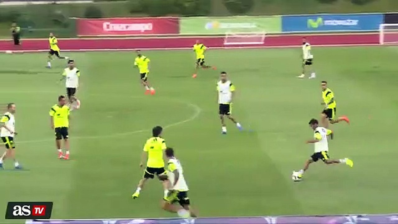 Mata até nos treinos impressiona. Veja a receção do espanhol