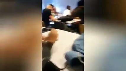 Professor usa extintor para acordar aluno em plena aula