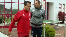 Thiago Alcântara faz grande toque