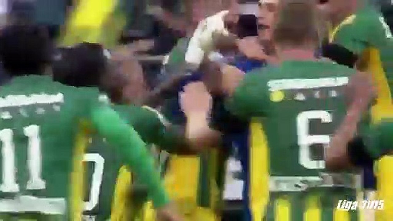 Guarda-redes não sabe marcar? Martin Hansen responde