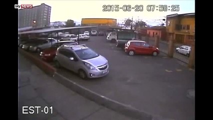 Homem sobrevive a queda de 17º andar