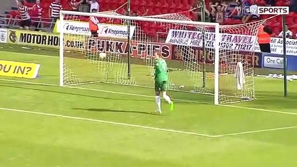 Veja "o golo mais fácil da história" em nome do fair play