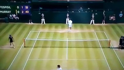 Andy Murray esqueceu-se de como se faz um serviço