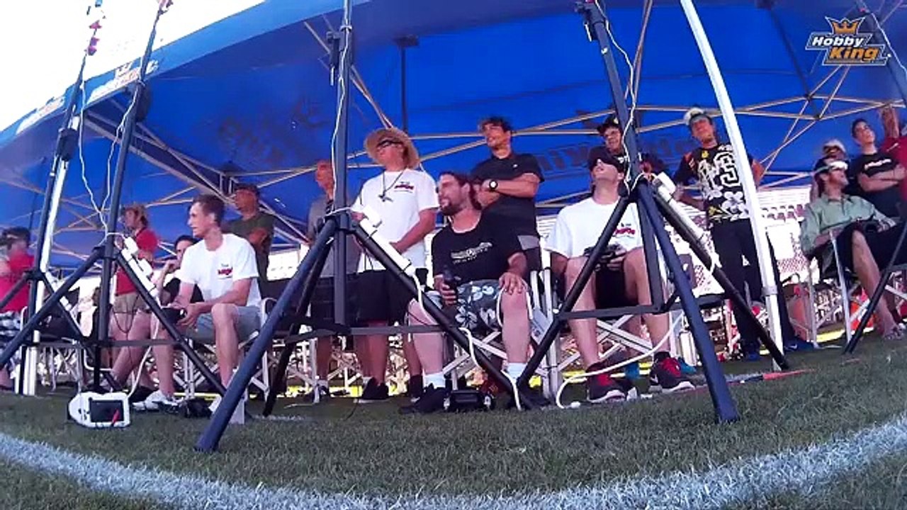 Drones com velocidade alucinantes em competição