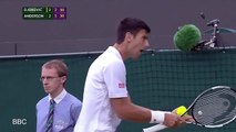Djokovic perde a cabeça com assistente de jogo