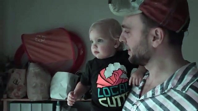 Sentiu a chuva pela primeira vez e foi assim que reagiu