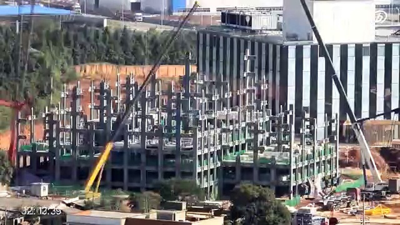 Constrói prédio de 57 andares em 19 dias e bate recorde