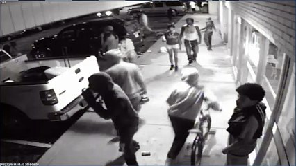 Polícia revela vídeo onde jovem atingido aparece com arma