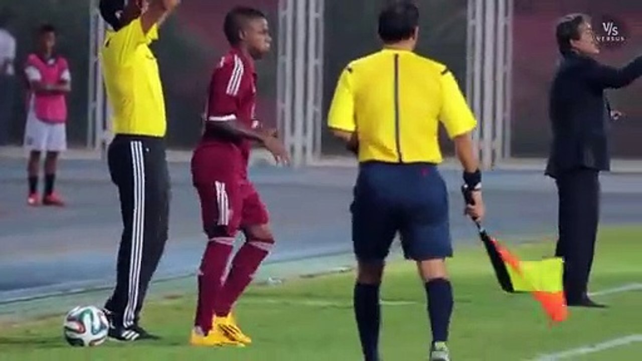 Benfica segue venezuelano Jhon Murillo