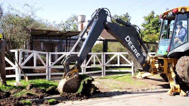 Malena Galmarini y Julio Zamora recorrieron una red de agua que beneficiará a más de 7300 vecinas y vecinos de Don Torcuato