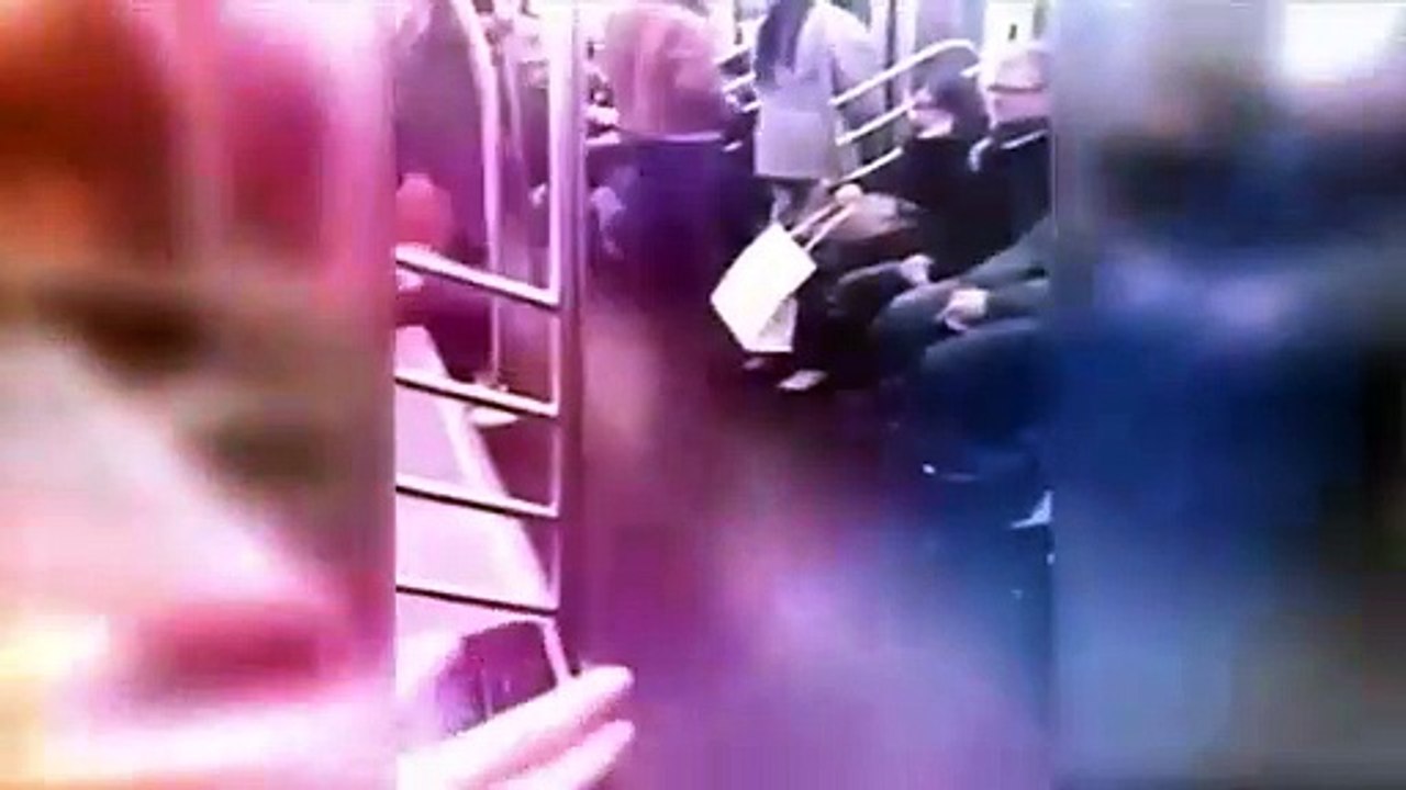 Ator de Walking Dead perde a cabeça no metro