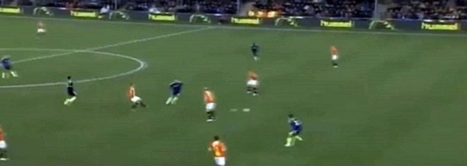 Guarda-redes dá fífia monumental frente ao Ajax