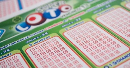 Il joue au loto en secret et le cache à sa femme, mais finit par l'avouer après avoir gagné 3 millions d'euros