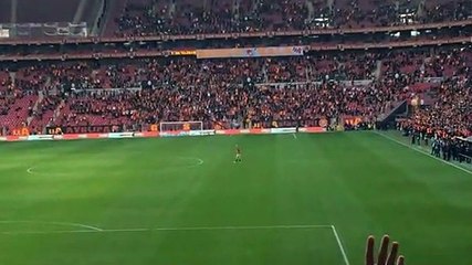 Sneijder e adeptos do Galarasaray em sintonia perfeita