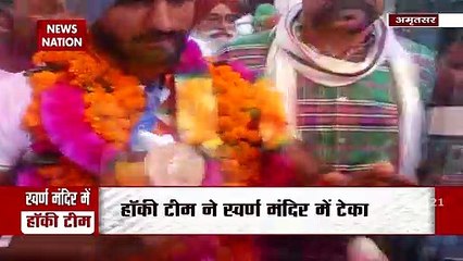 Members of Indian hockey team offer prayers at Golden Temple