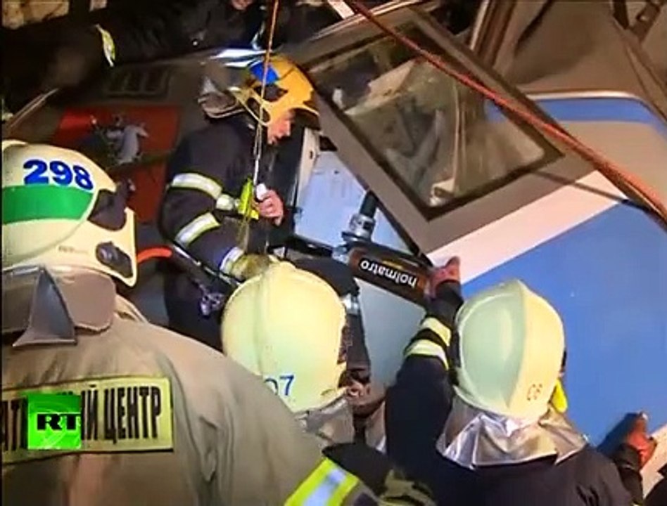 Já se contabilizam 16 mortes em metro de Moscovo