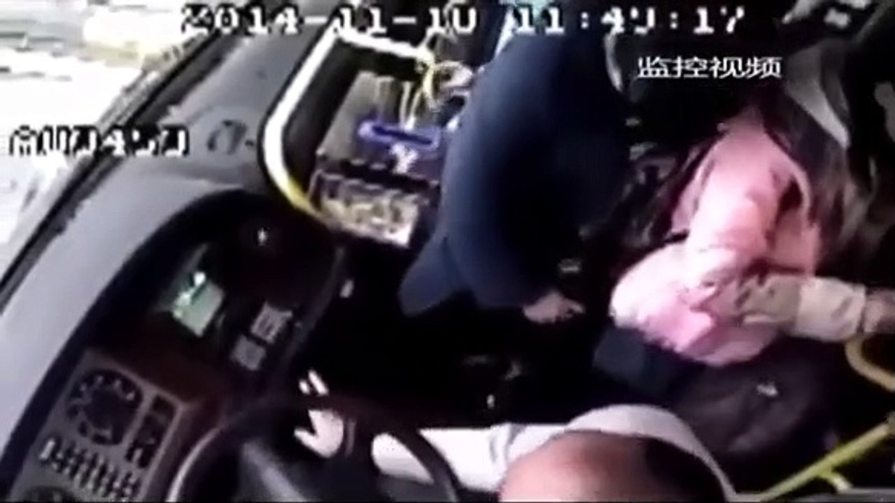 Motorista rouba passageiro
