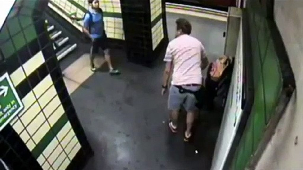 carrinho bebé metro