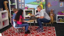 Ellen mostra as ‘estranhas’ tecnologias de outros tempos a crianças