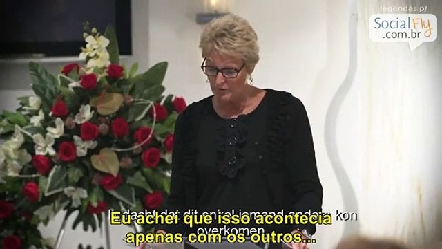 Famílias consciencializam jovens organizando o funeral deles
