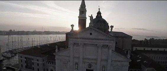 Freira canta 'como uma virgem'