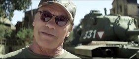 Schwarzenegger usa o seu tanque para ação de caridade