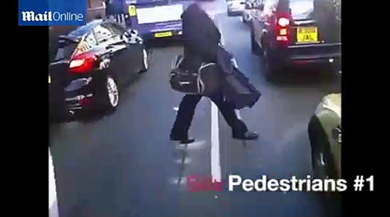 Ciclista reúne imagens com mau comportamento de condutores