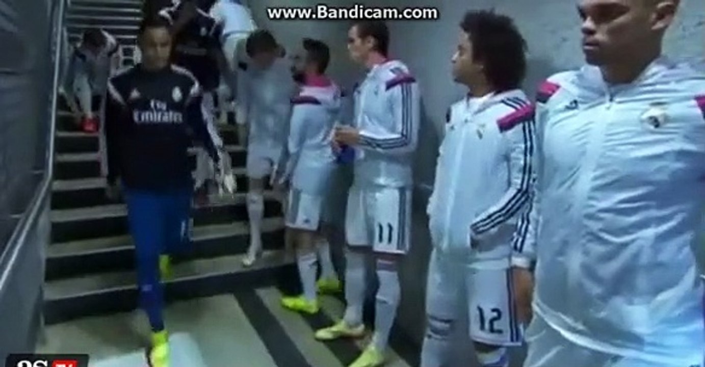 Arbeloa e Casillas continuam de costas voltadas