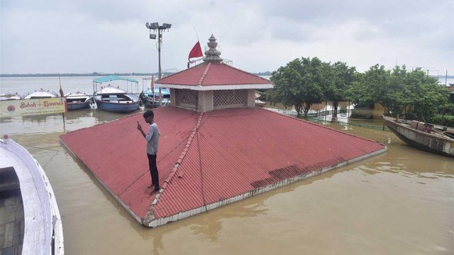 Ganga-Yamuna on rise, flood-like situation in Prayagraj