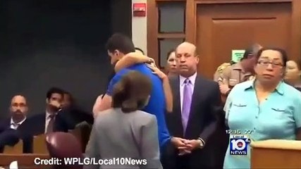 Mãe abraça e perdoa assassino da filha