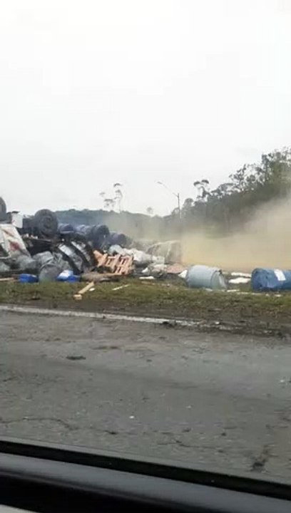 acidente em Araquari BR-101